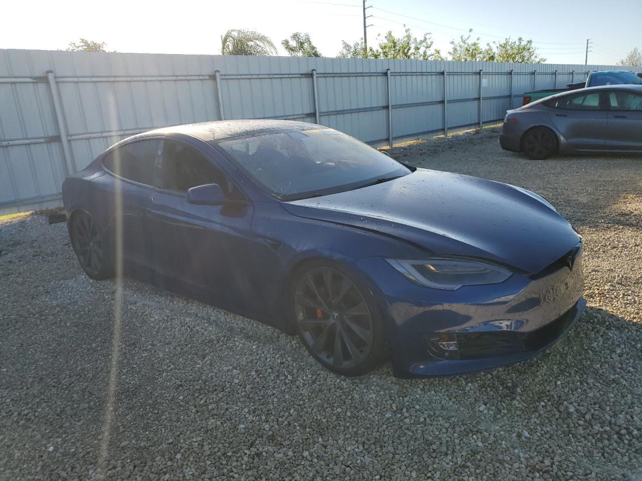 2020 TESLA MODEL S - Фото 4