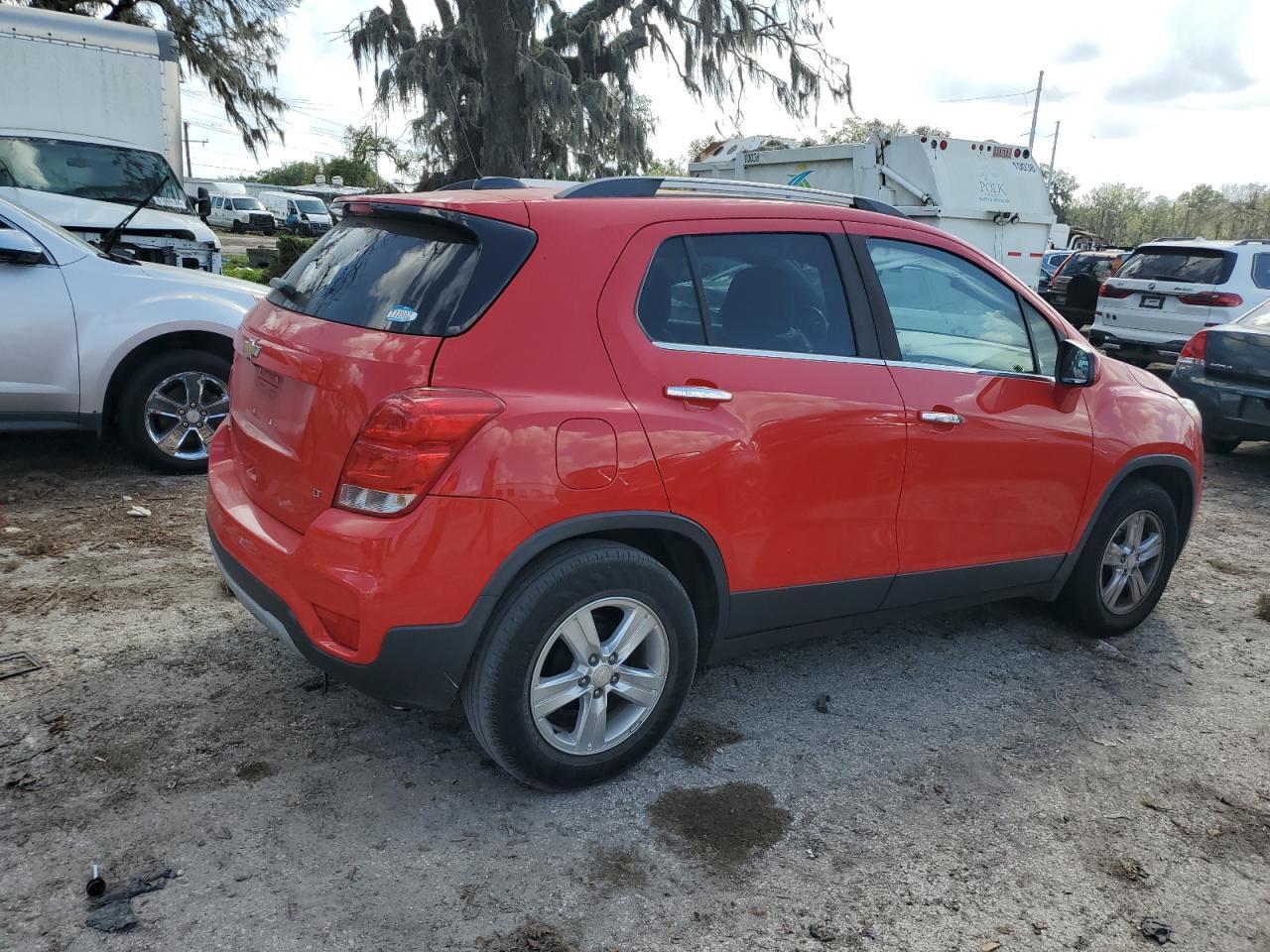 2018 CHEVROLET TRAX 1LT - Image 3
