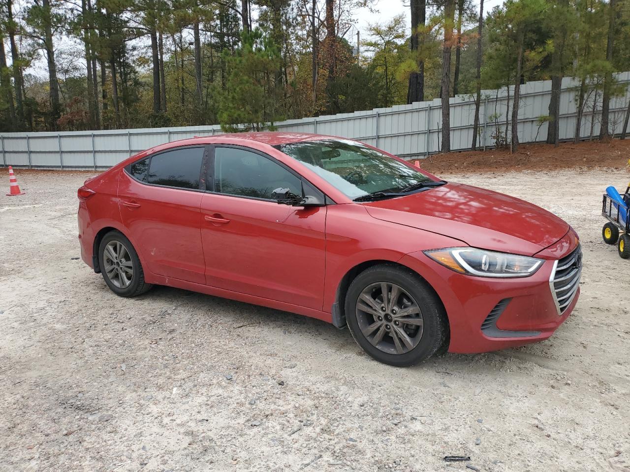 2018 HYUNDAI ELANTRA SE - Image 4