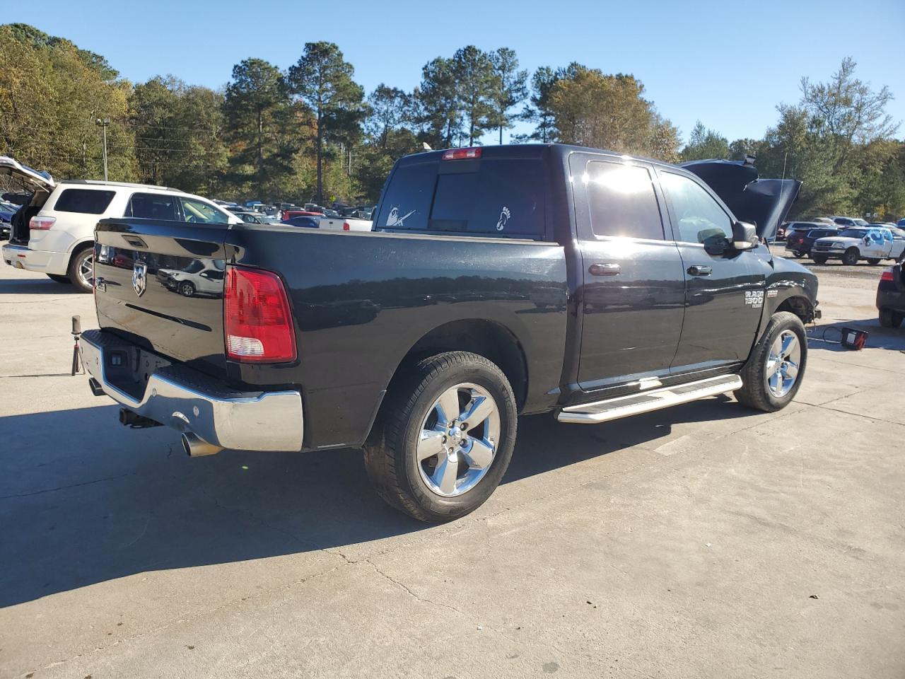 2019 RAM 1500 CLASS - Фото 3