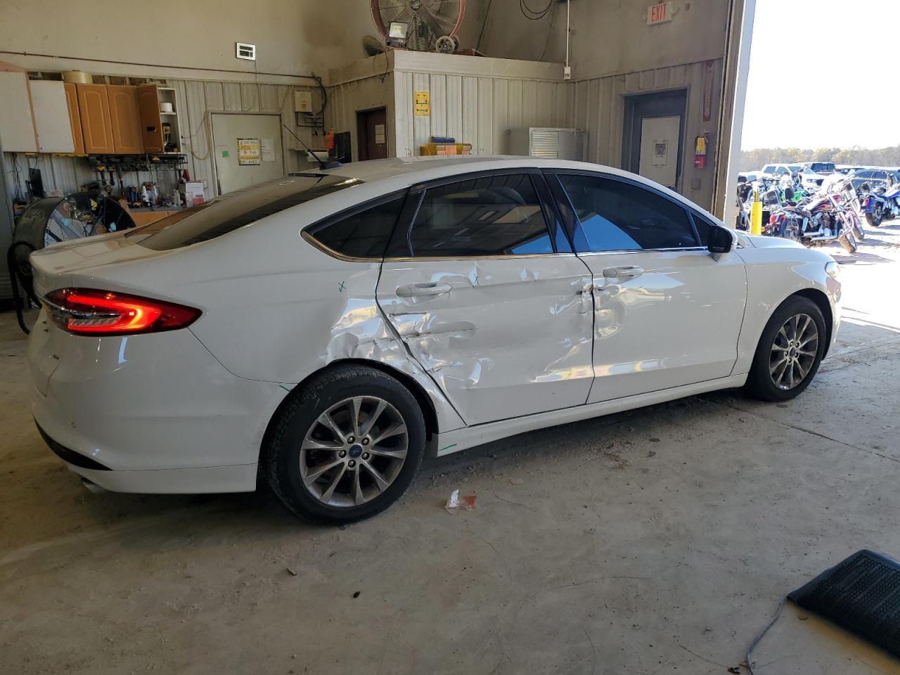 2017 FORD FUSION SE - Image 3