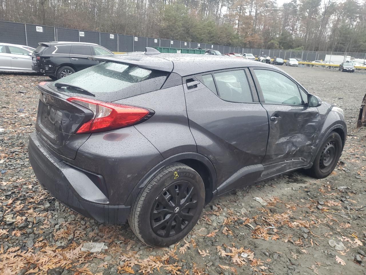 2021 TOYOTA C-HR XLE - Фото 3
