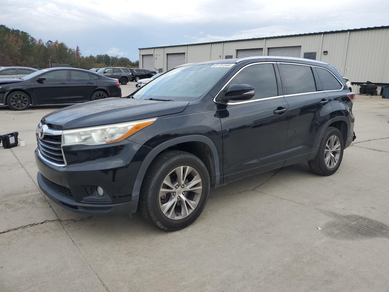 2015 TOYOTA HIGHLANDER