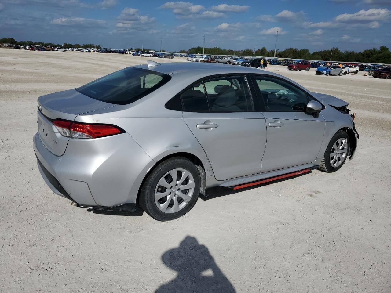 2021 TOYOTA COROLLA LE - Image 3