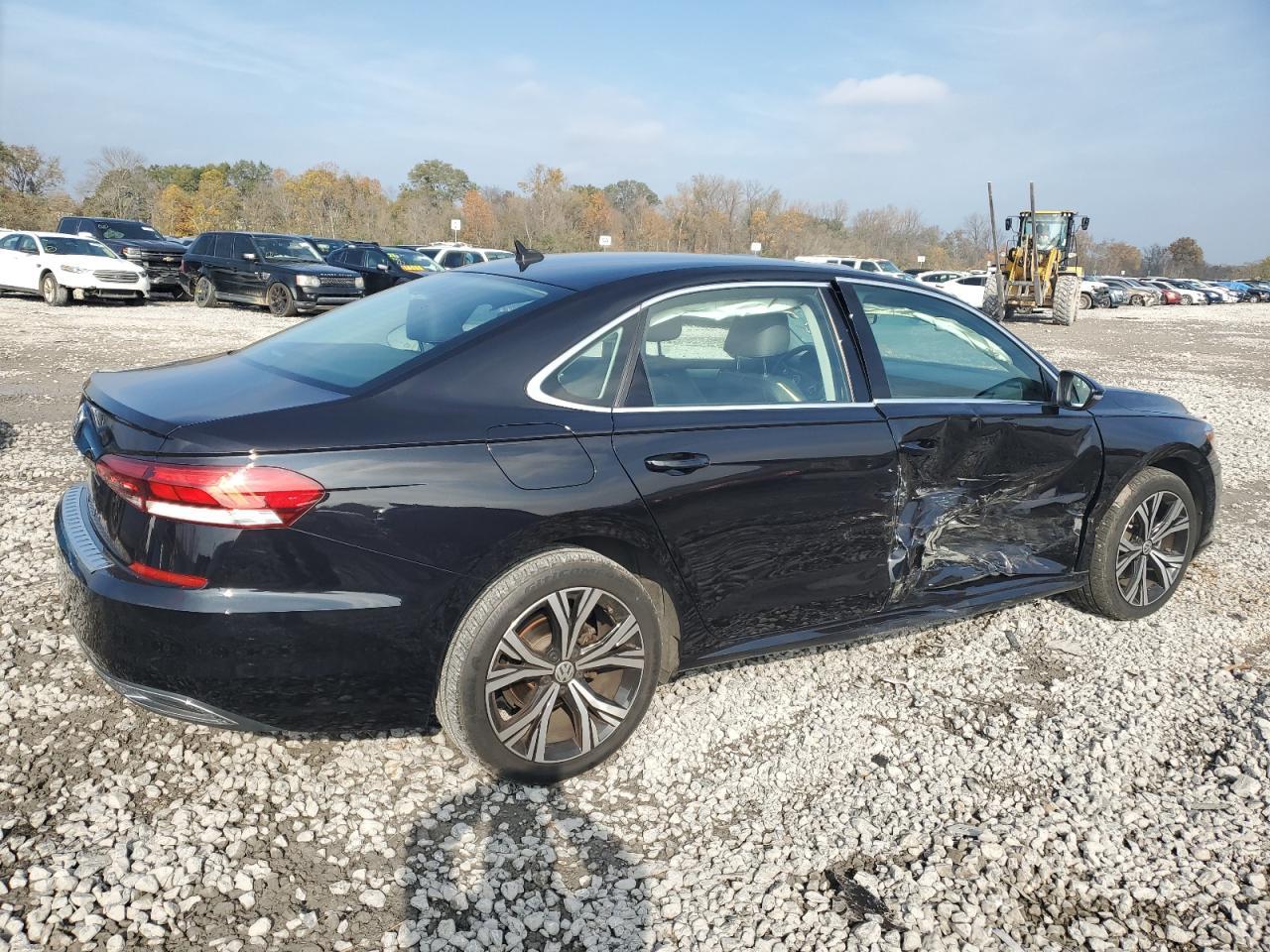 2022 VOLKSWAGEN PASSAT SE - Image 3