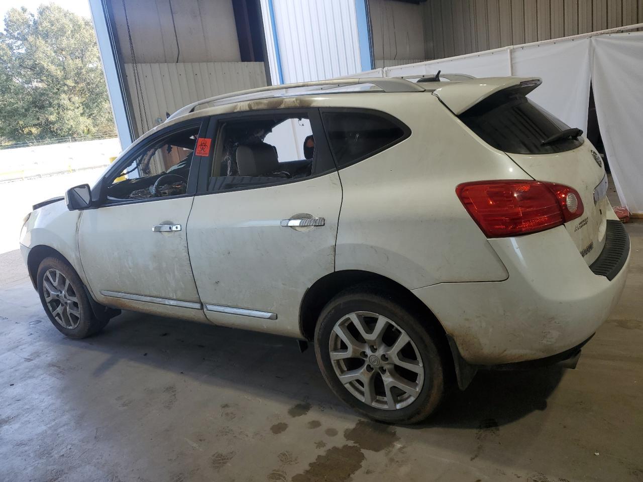 2013 NISSAN ROGUE S - Image 2