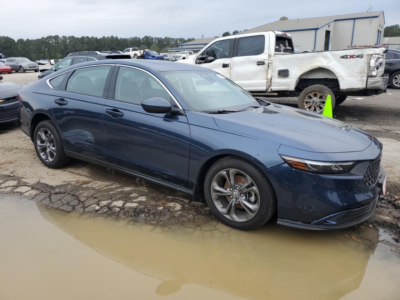 2024 HONDA ACCORD EX - Image 4