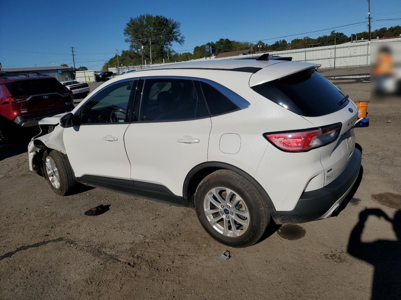 2020 FORD ESCAPE SE - Image 2