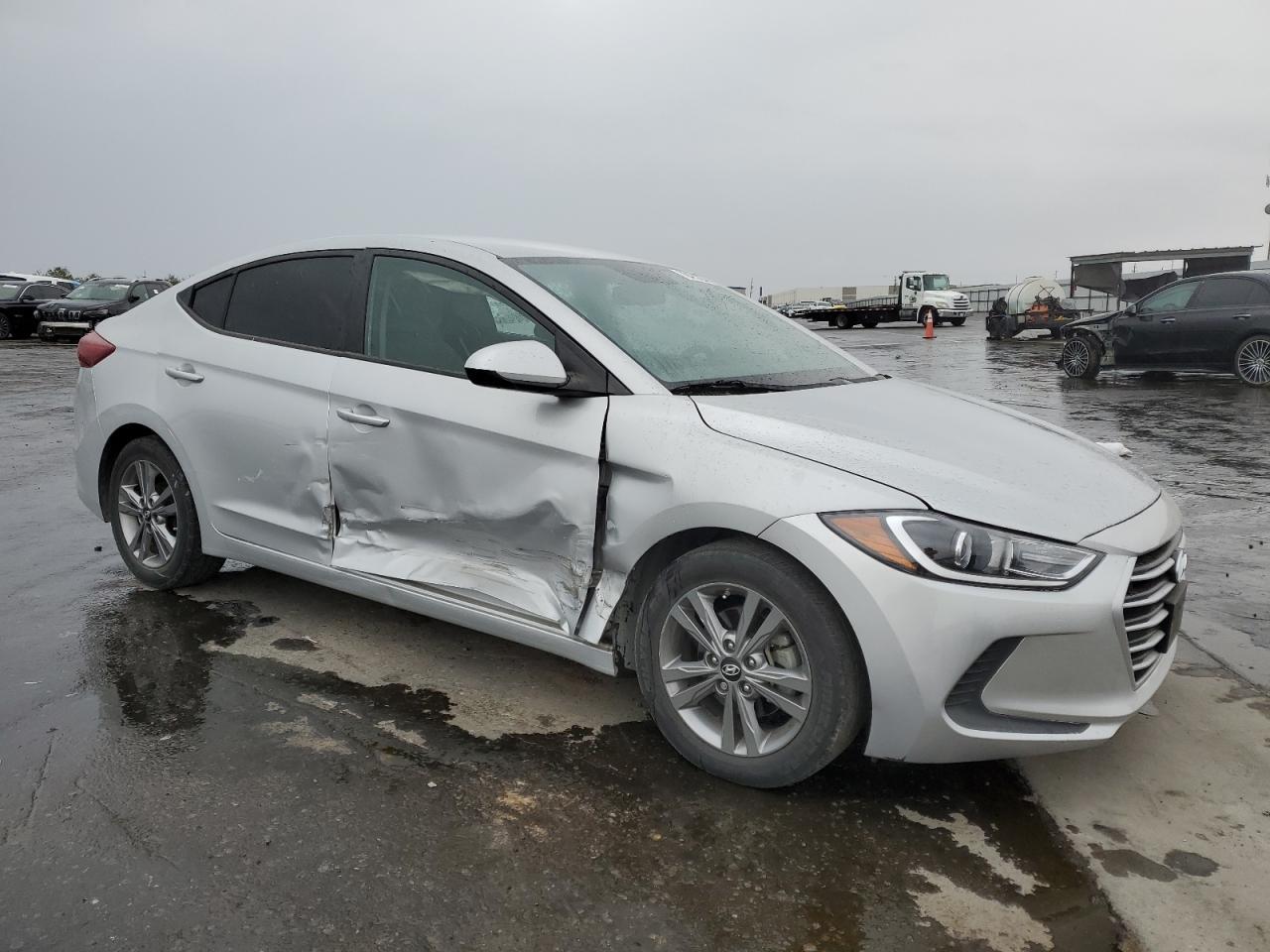 2017 HYUNDAI ELANTRA SE - Фото 4
