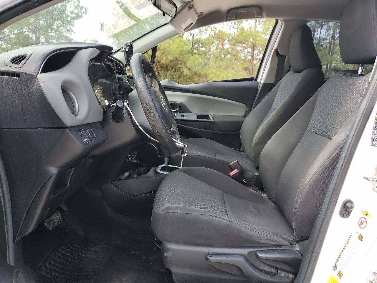 2016 TOYOTA YARIS L - Фото 7