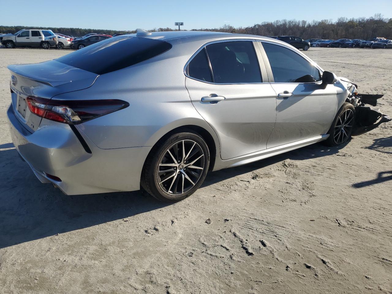 2021 TOYOTA CAMRY SE - Image 3