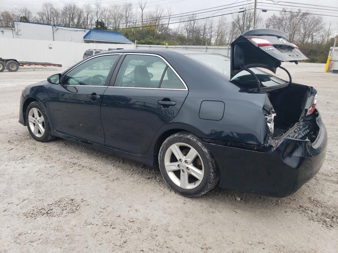 2014 TOYOTA CAMRY L - Фото 2