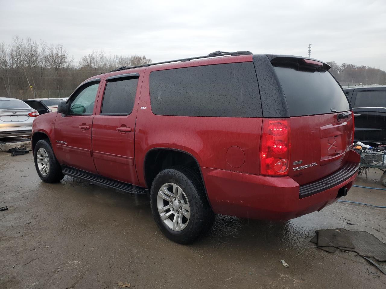 2012 GMC YUKON XL K - Фото 2