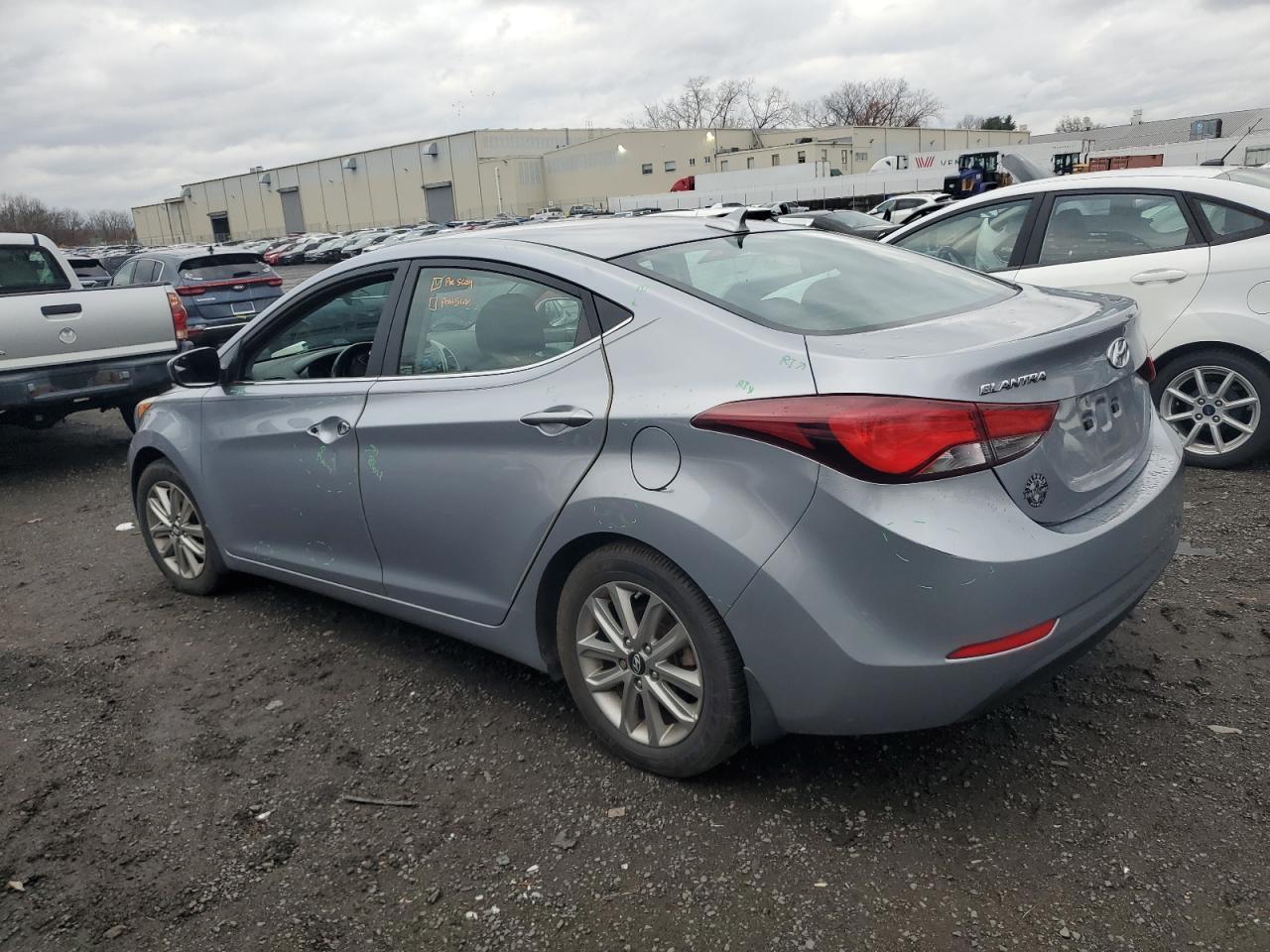 2015 HYUNDAI ELANTRA SE - Image 2