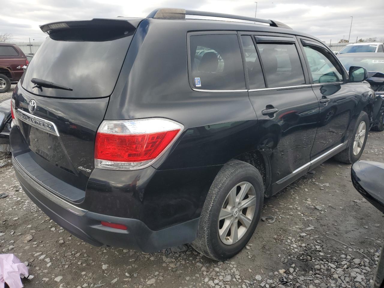 2012 TOYOTA HIGHLANDER - Фото 3
