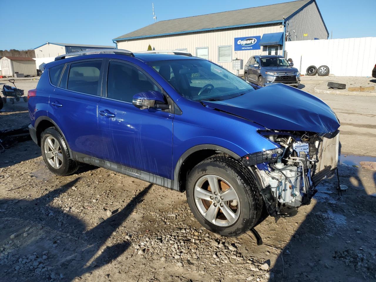 2015 TOYOTA RAV4 XLE - Image 4