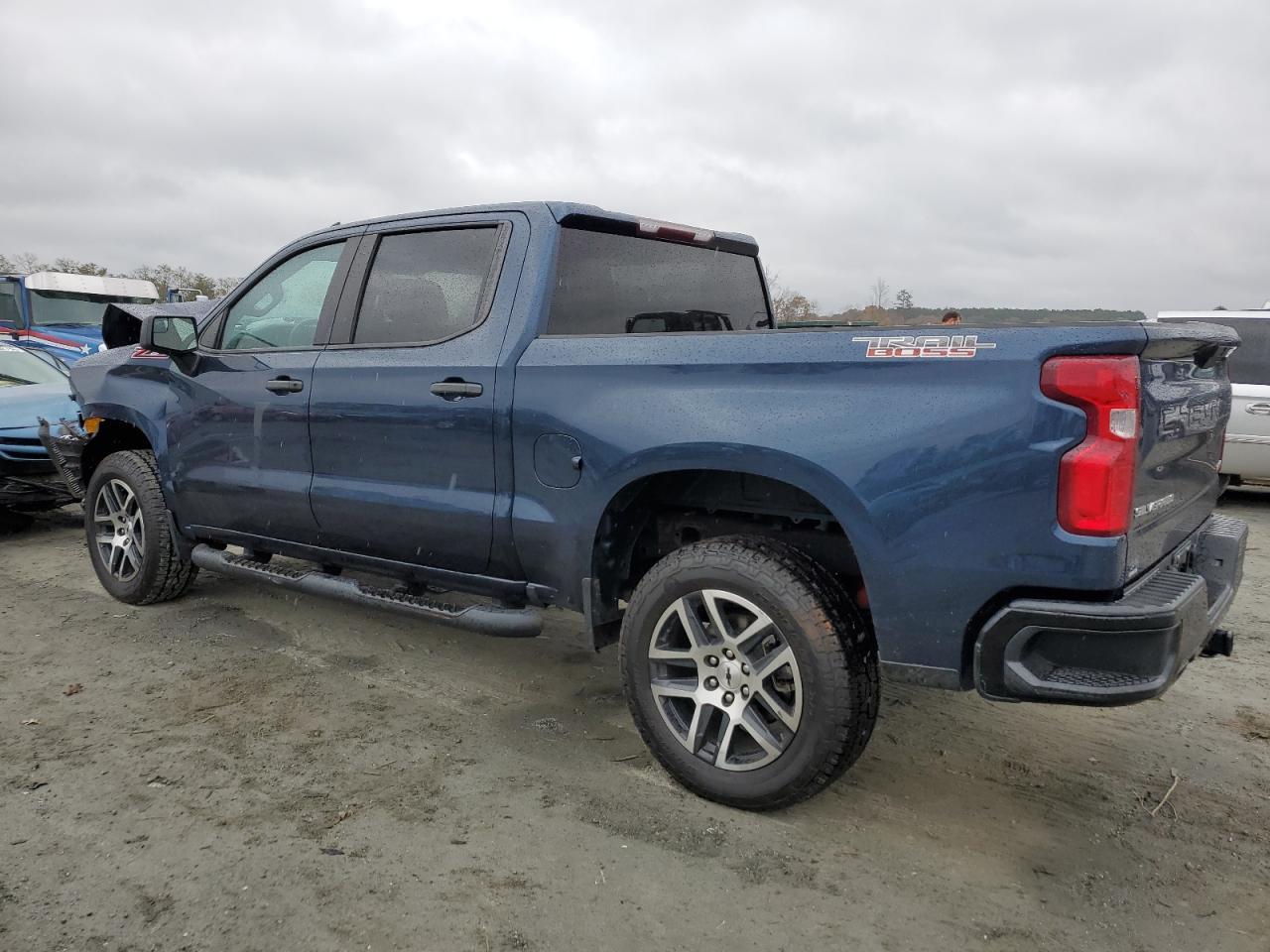 2019 CHEVROLET SILVERADO - Фото 2