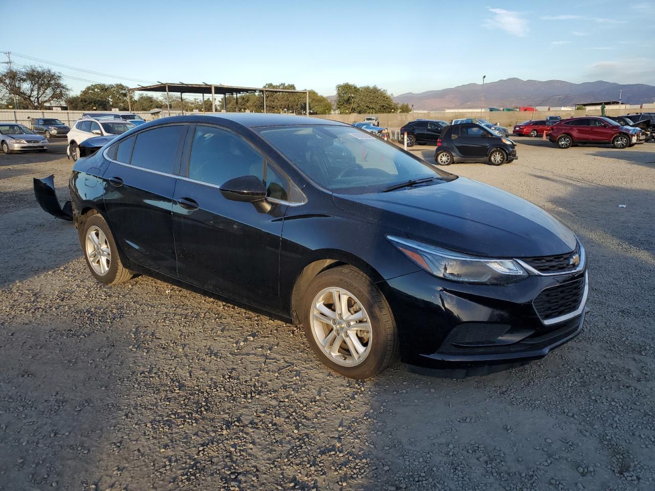 2017 CHEVROLET CRUZE LT - Image 4