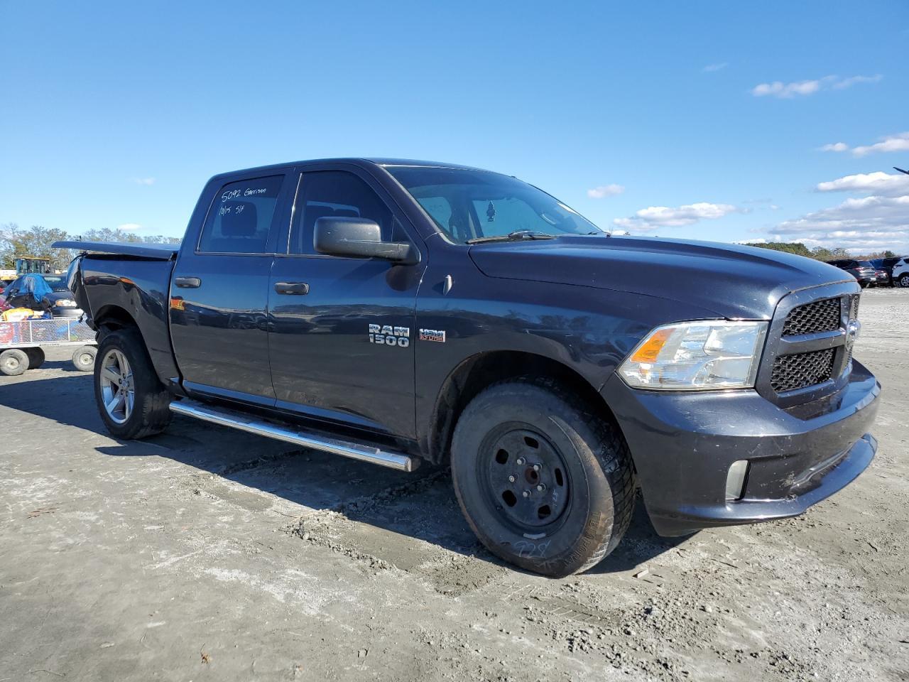 2015 RAM 1500 ST - Image 4