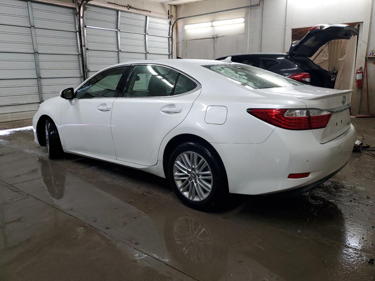 2014 LEXUS ES 350 - Image 2