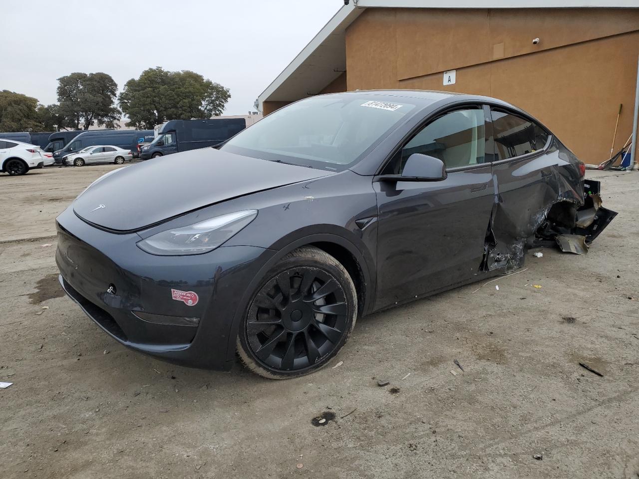 2024 TESLA MODEL Y