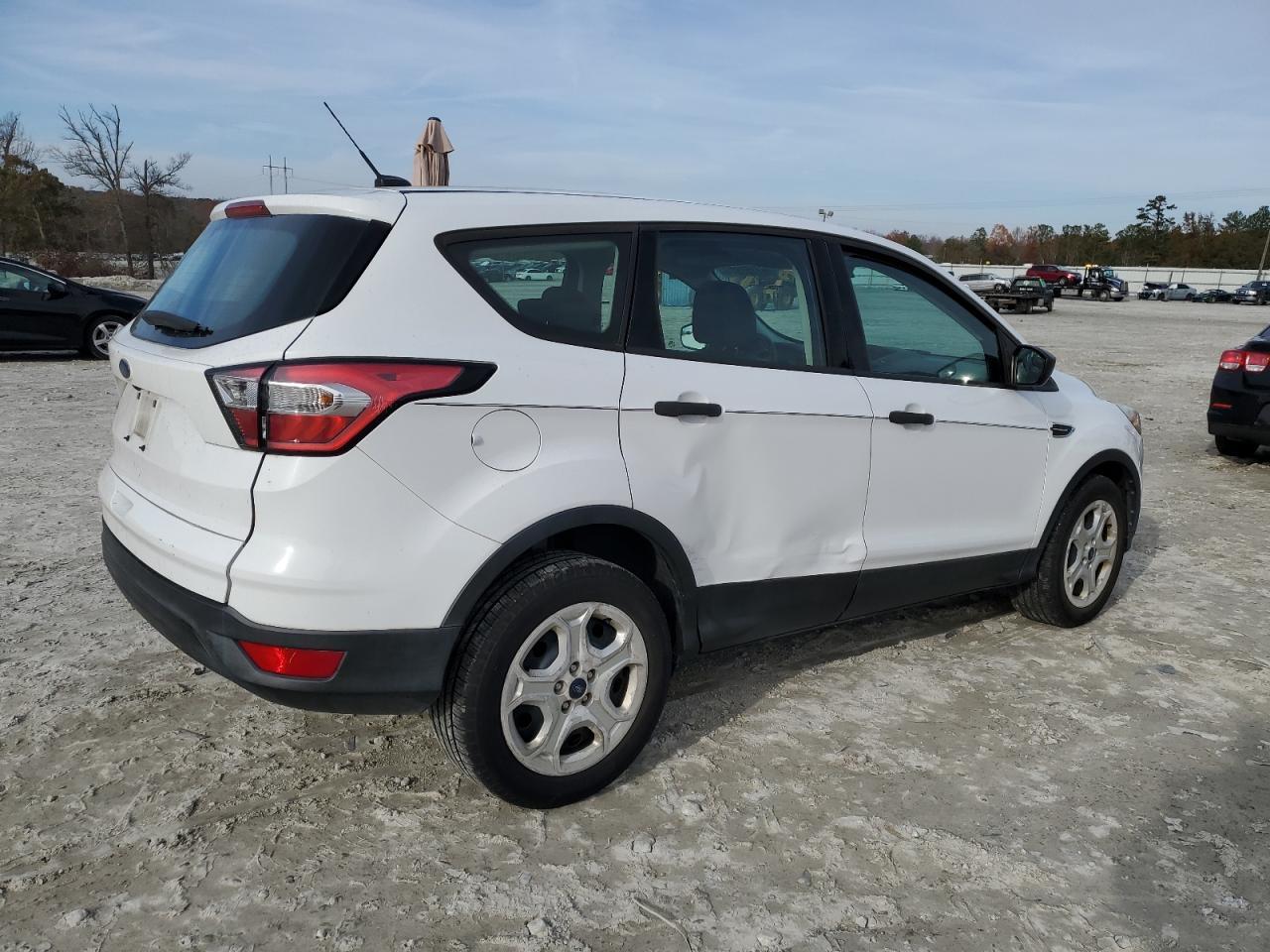 2017 FORD ESCAPE S - Image 3