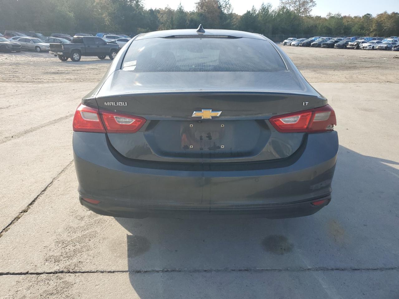 2017 CHEVROLET MALIBU LT - Image 6
