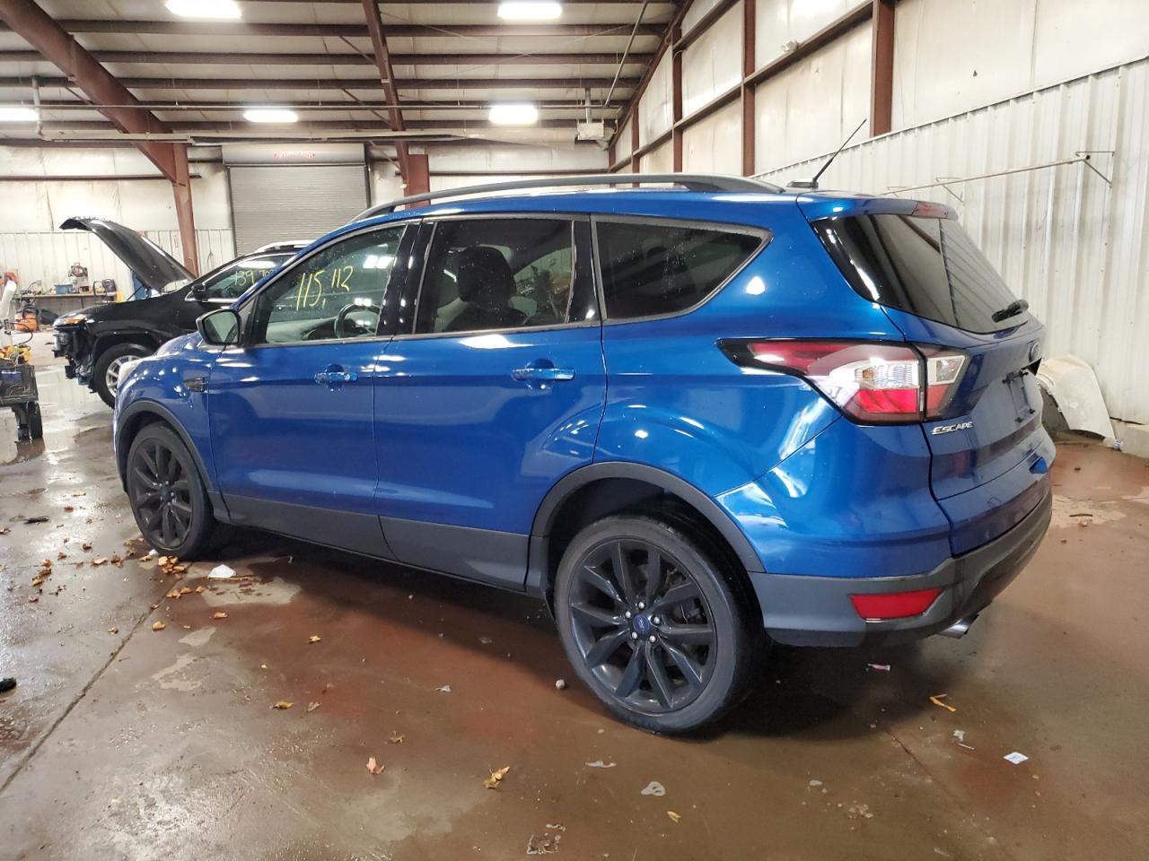 2017 FORD ESCAPE SE - Image 2