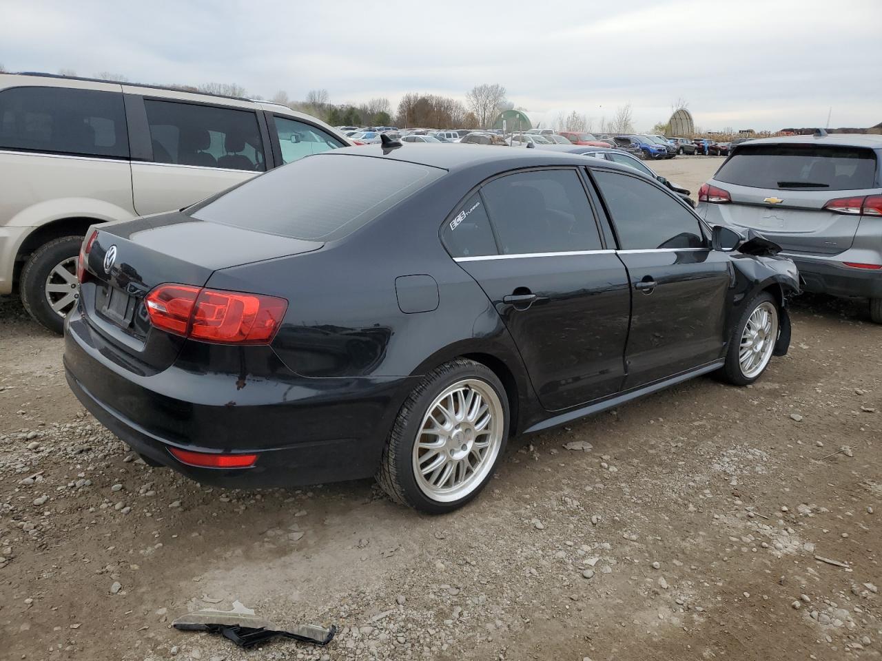 2013 VOLKSWAGEN JETTA GLI - Фото 3