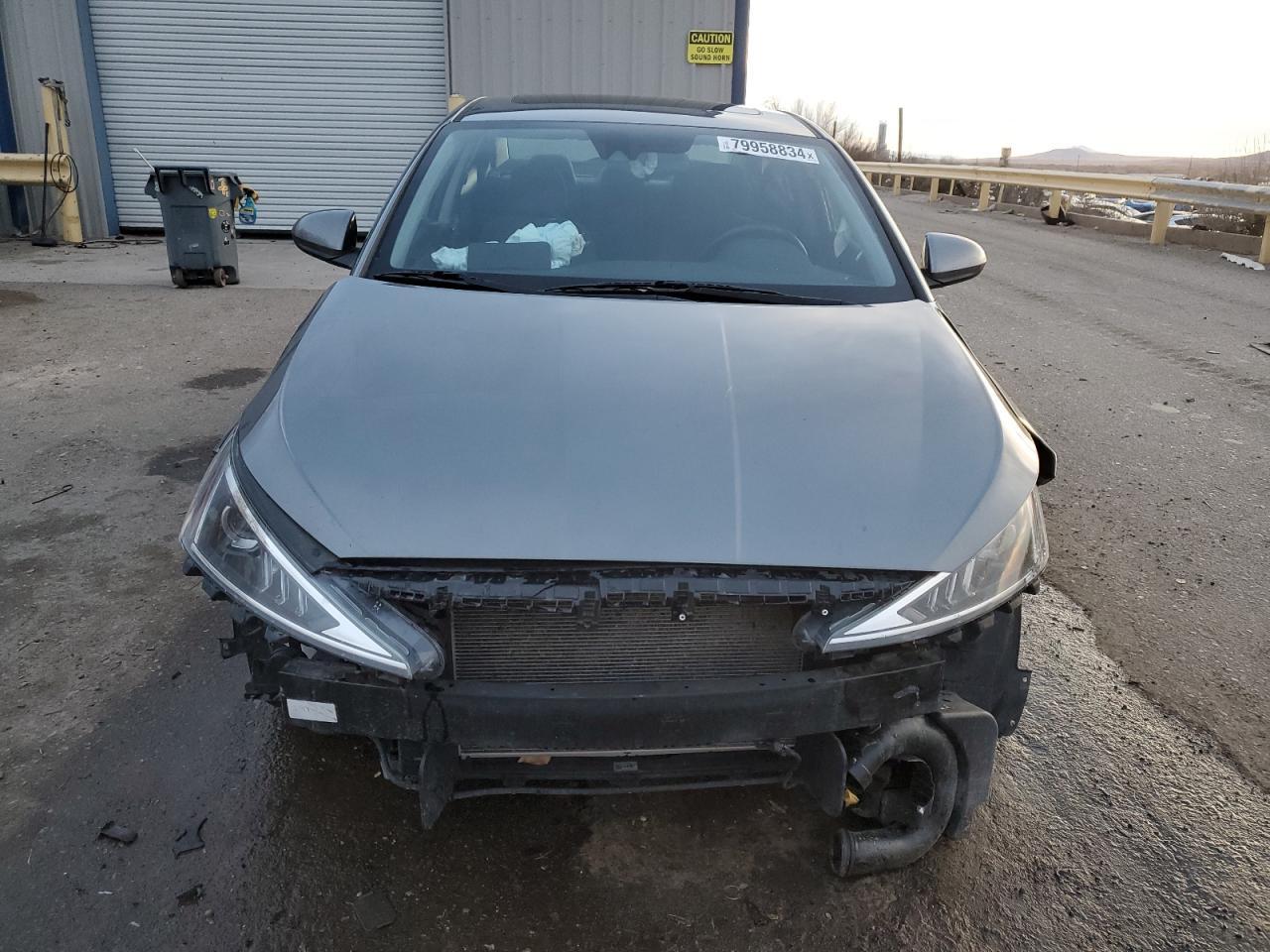 2019 HYUNDAI ELANTRA SE - Image 5