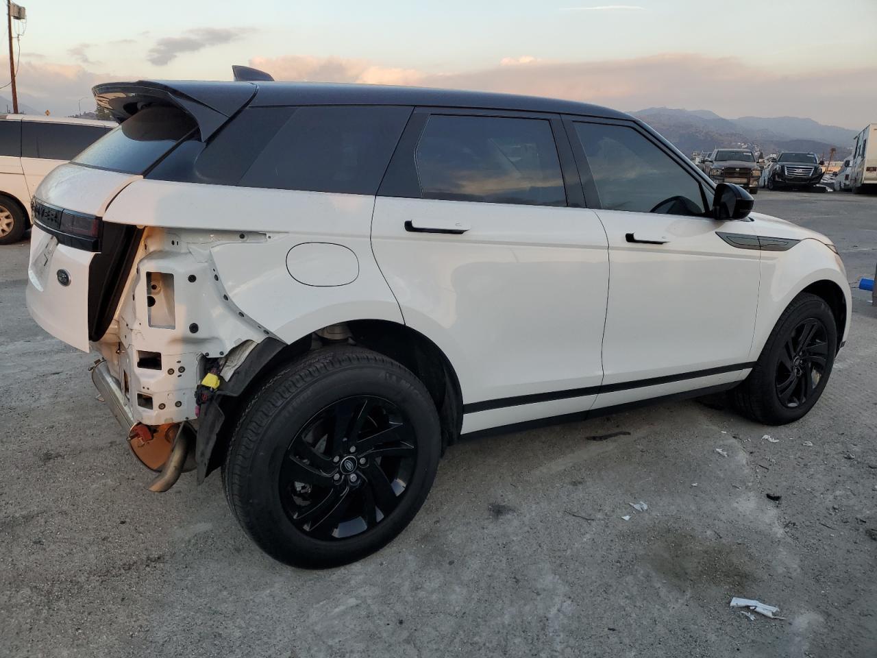 2023 LAND ROVER RANGE ROVE - Image 3