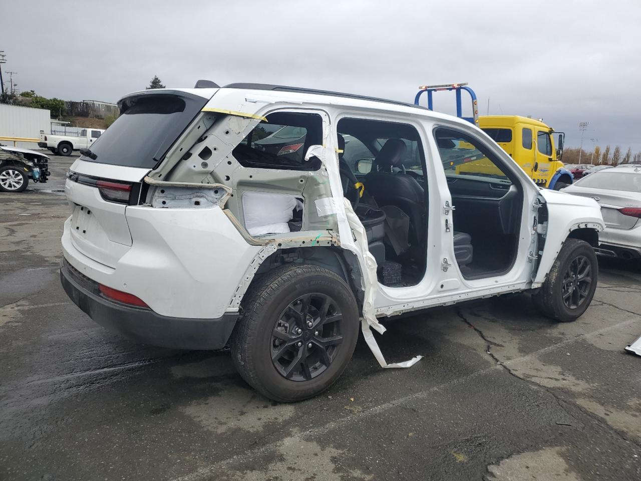 2024 JEEP GRAND CHER - Image 3