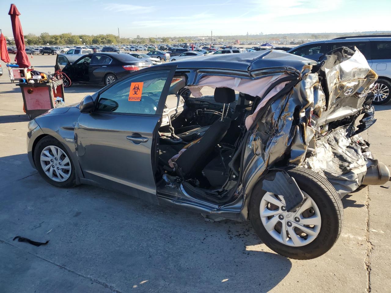 2018 HYUNDAI ELANTRA SE - Фото 2
