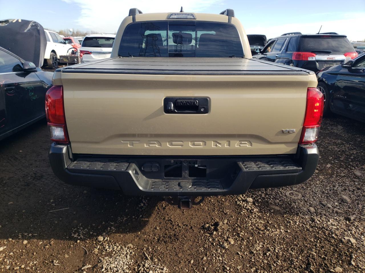 2017 TOYOTA TACOMA DOU - Фото 6