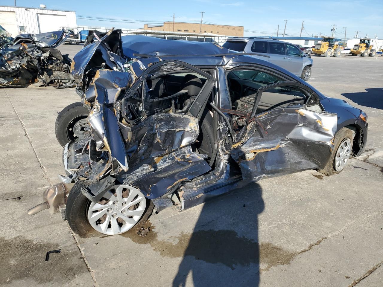 2018 HYUNDAI ELANTRA SE - Фото 3
