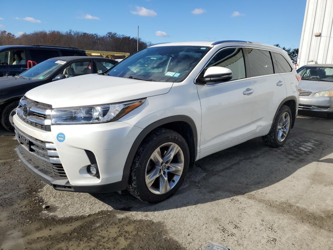 2019 TOYOTA HIGHLANDER