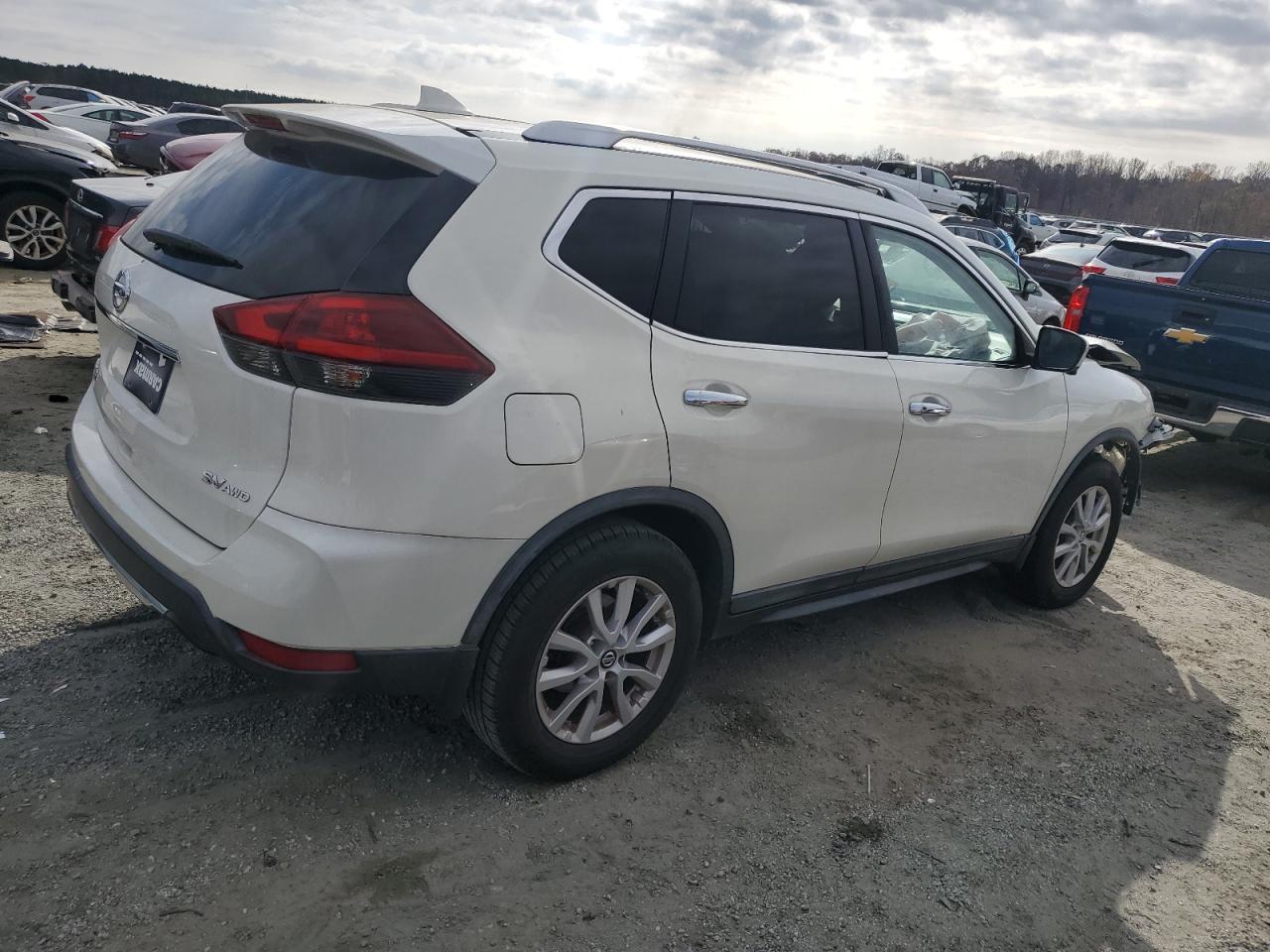 2018 NISSAN ROGUE S - Image 3