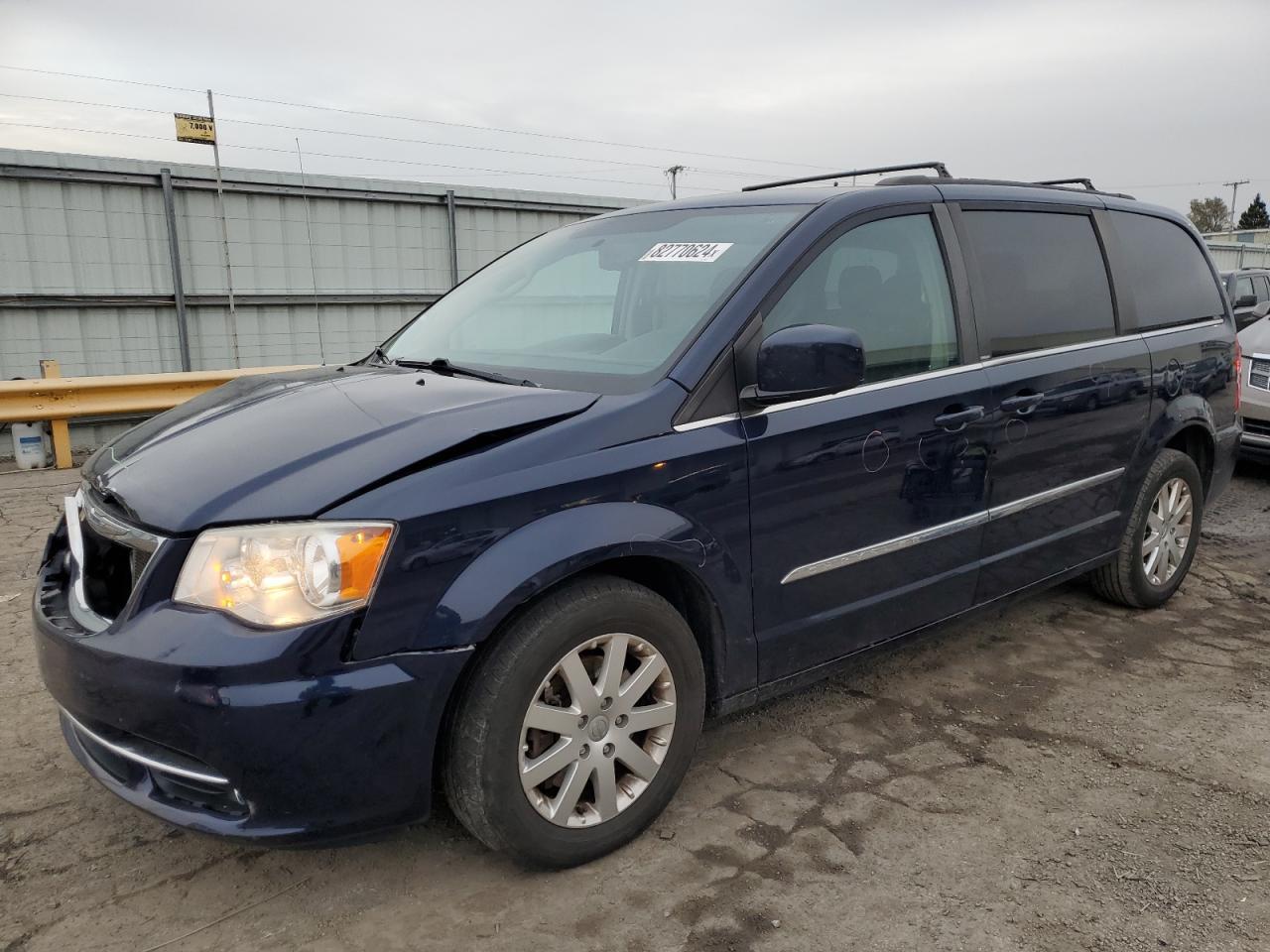 2014 CHRYSLER TOWN & COU