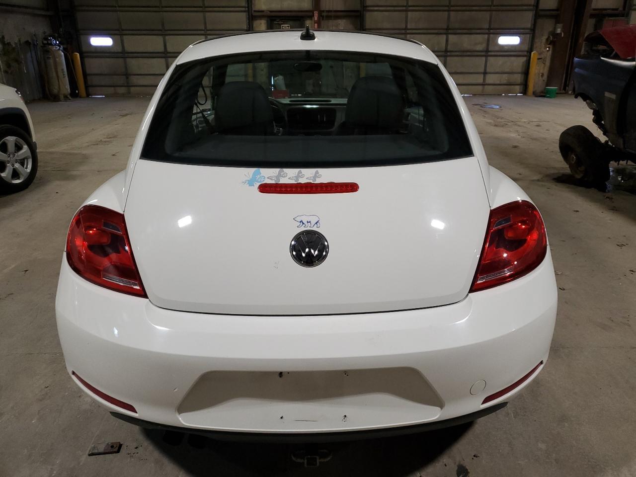 2012 VOLKSWAGEN BEETLE - Фото 6