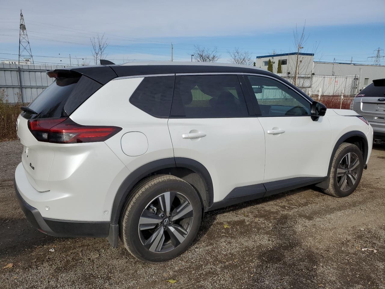 2024 NISSAN ROGUE SL - Image 3