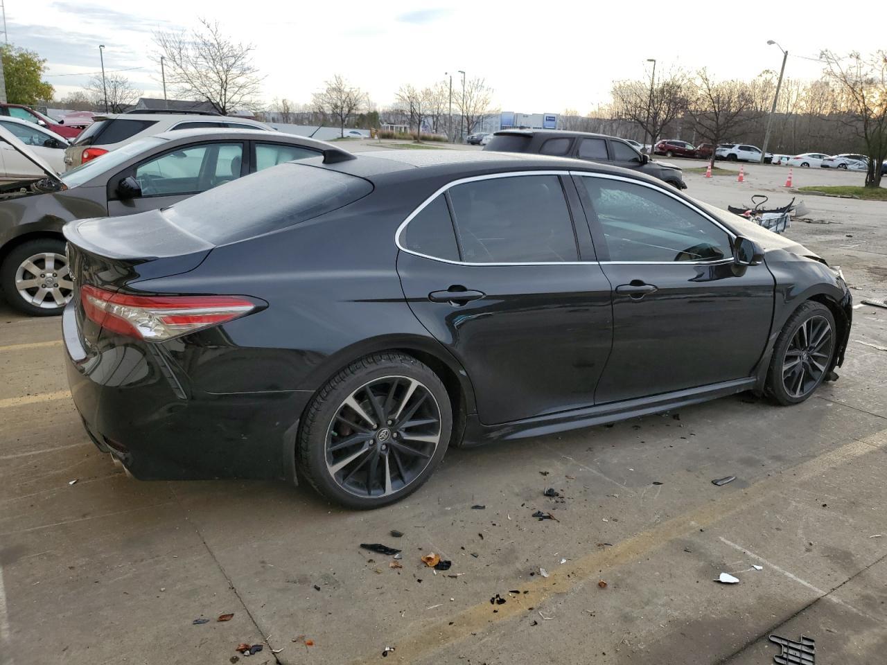 2018 TOYOTA CAMRY XSE - Фото 3