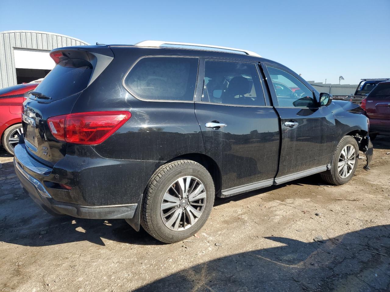 2017 NISSAN PATHFINDER - Image 3
