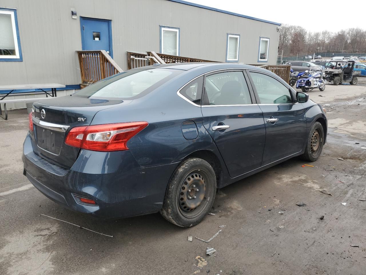 2017 NISSAN SENTRA S - Фото 3