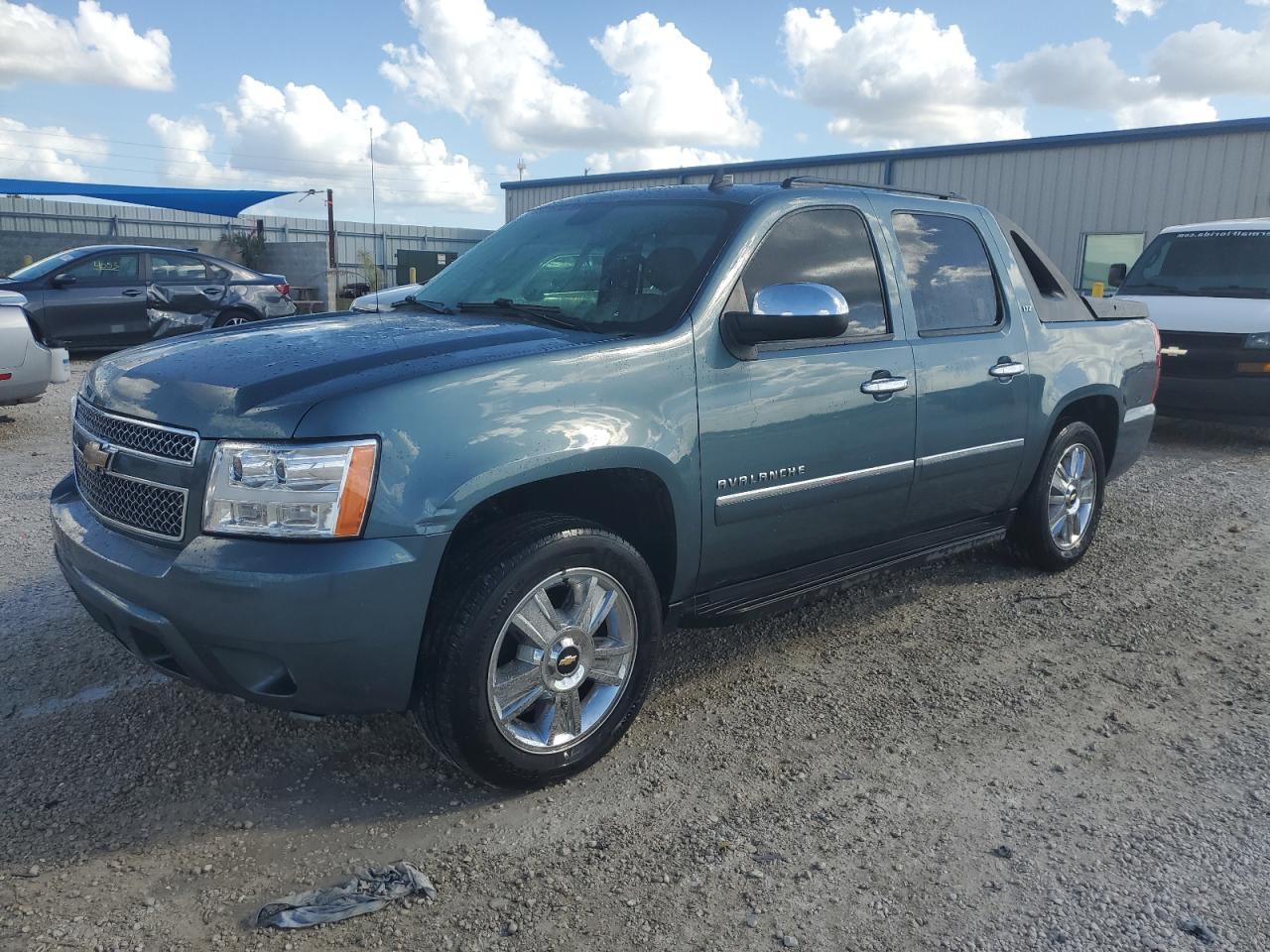 2010 CHEVROLET AVALANCHE