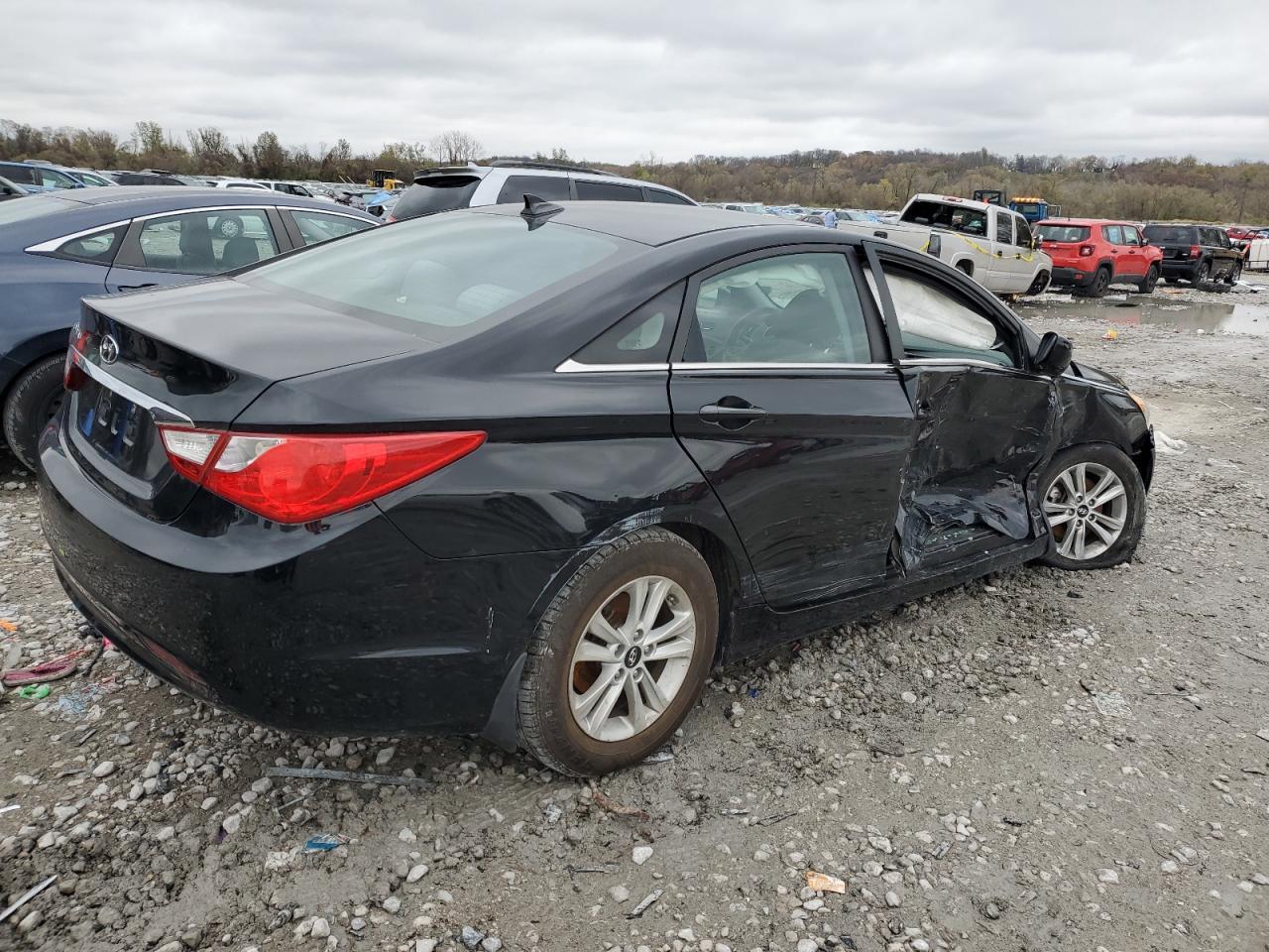 2013 HYUNDAI SONATA GLS - Image 3