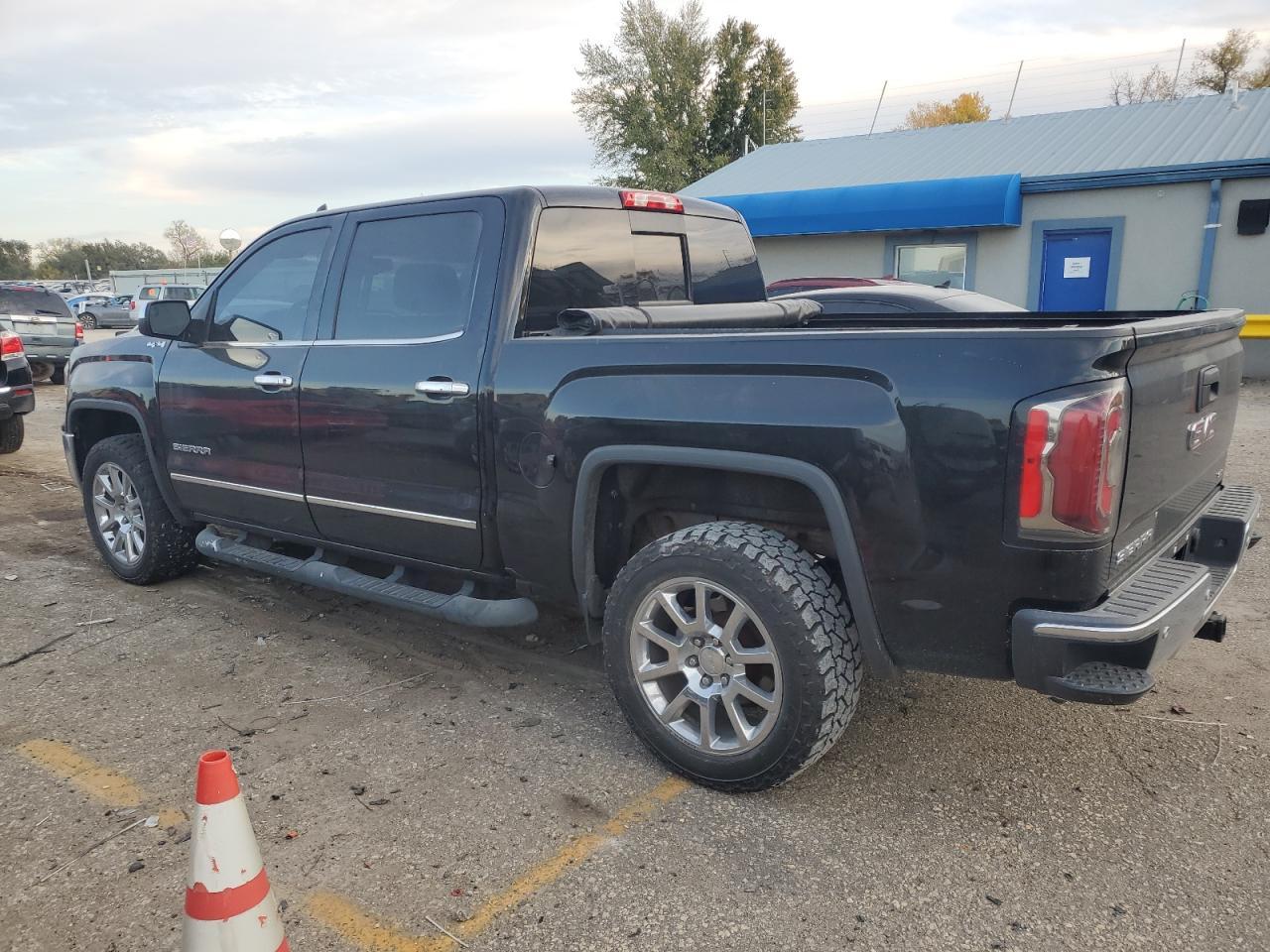 2018 GMC SIERRA K15 - Фото 2