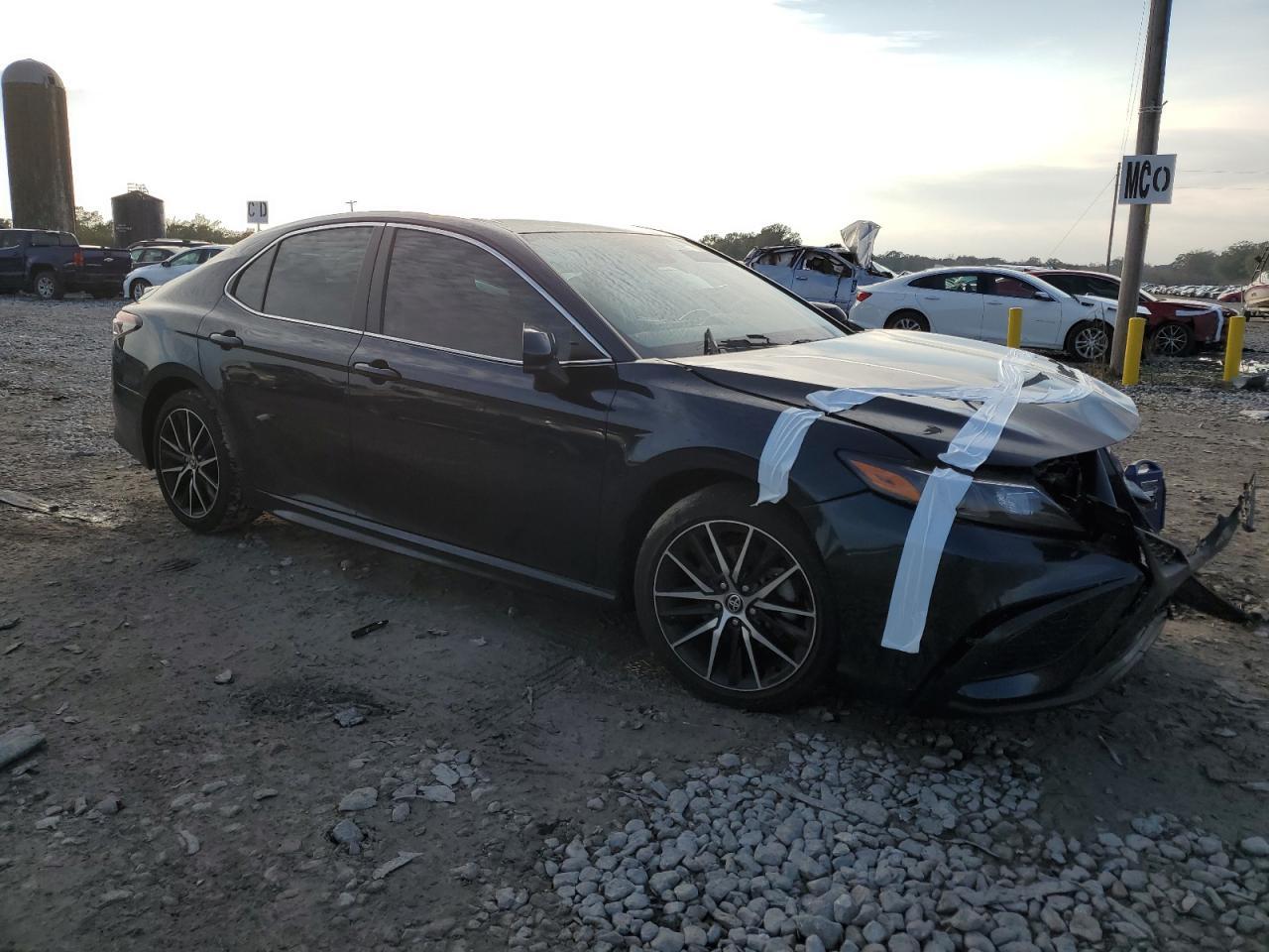 2021 TOYOTA CAMRY SE - Фото 4