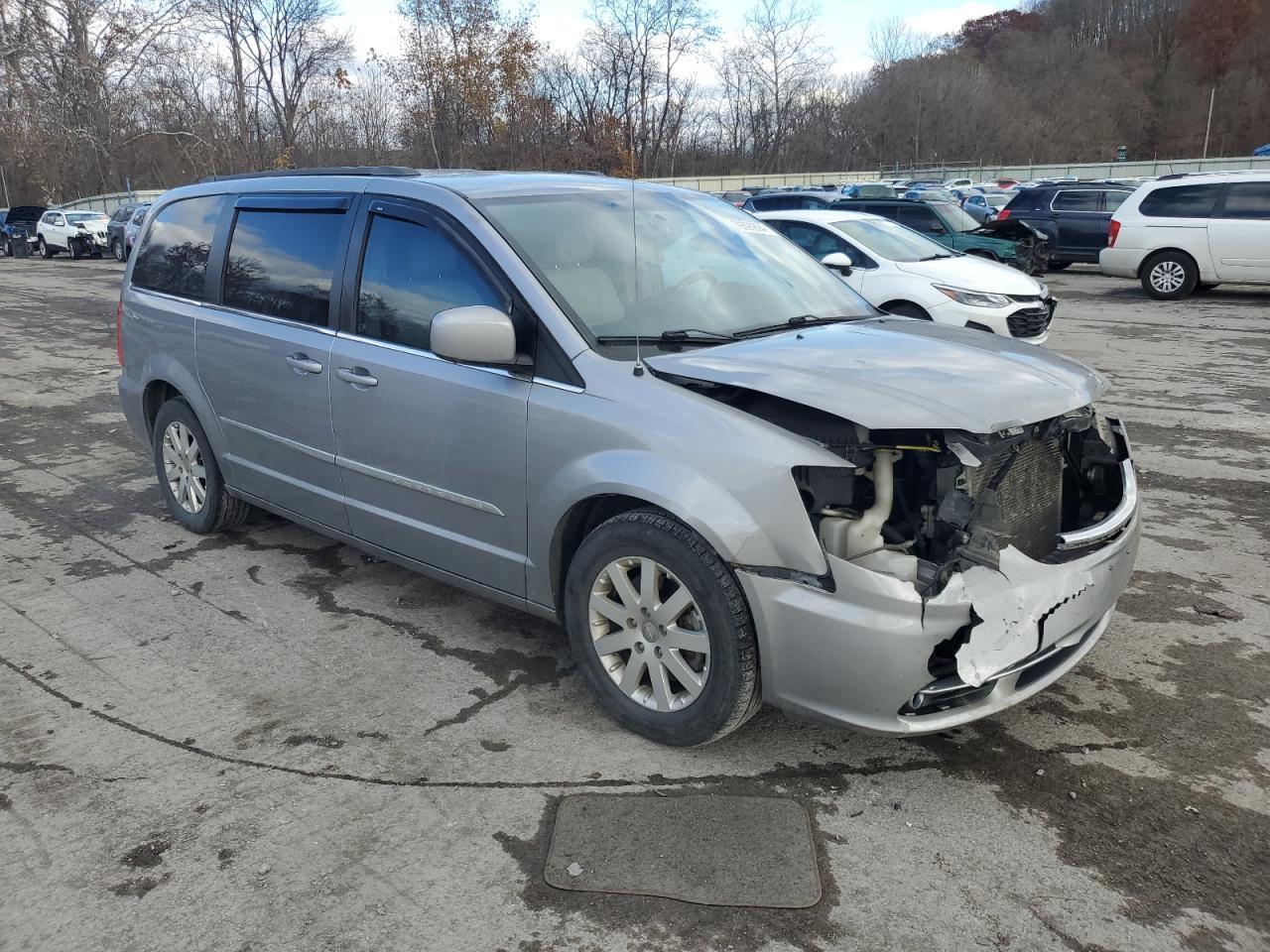2014 CHRYSLER TOWN & COU - Фото 4
