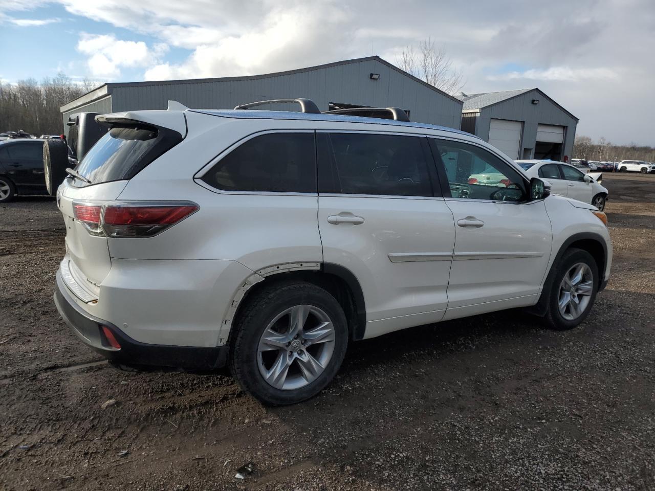 2015 TOYOTA HIGHLANDER - Image 3
