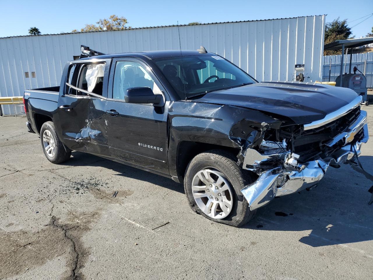 2017 CHEVROLET SILVERADO - Image 4